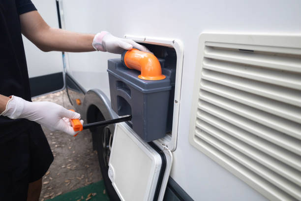 Portable Toilet Options We Offer in Gardendale, TX